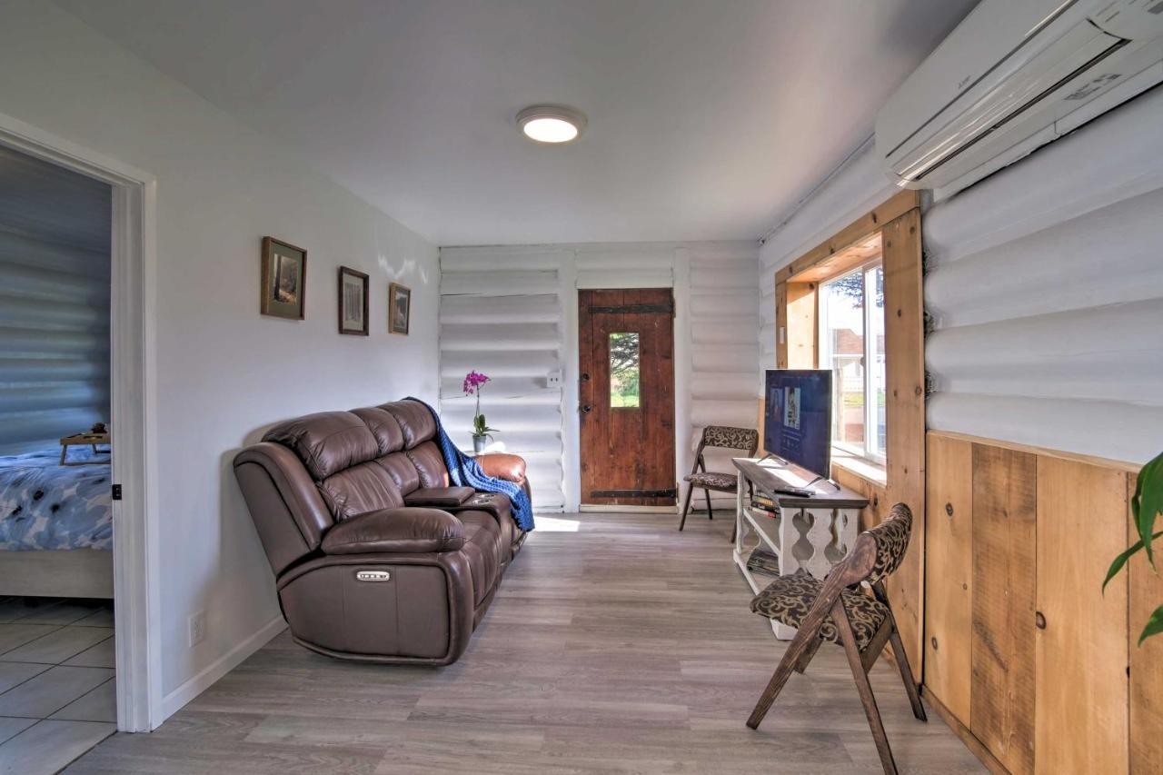 Unique Dog-Friendly Log Cabin Short Walk To Ocean Crescent City Bagian luar foto